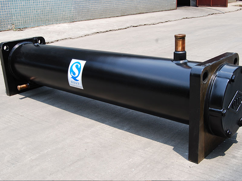 海南某空調(diào)維修公司訂購海水冷凝器