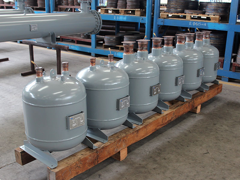 山東某冷水機(jī)廠家訂購的油分離器